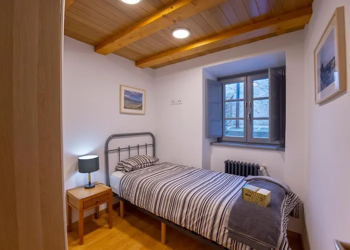 Casa Alameda 23 De Casas Figueiras En Ria Eo-ribadeo Vakantiehuis Castropol